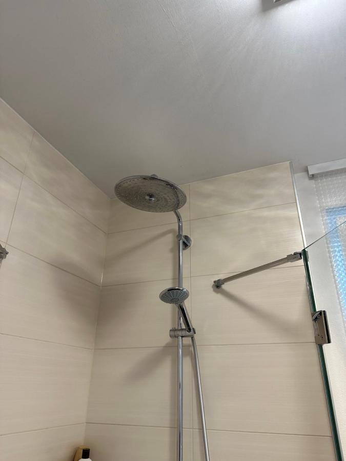 Traumhafte Haushaelfte Mit Kamin, Garten & Whirlpool Apartman Berlin Kültér fotó