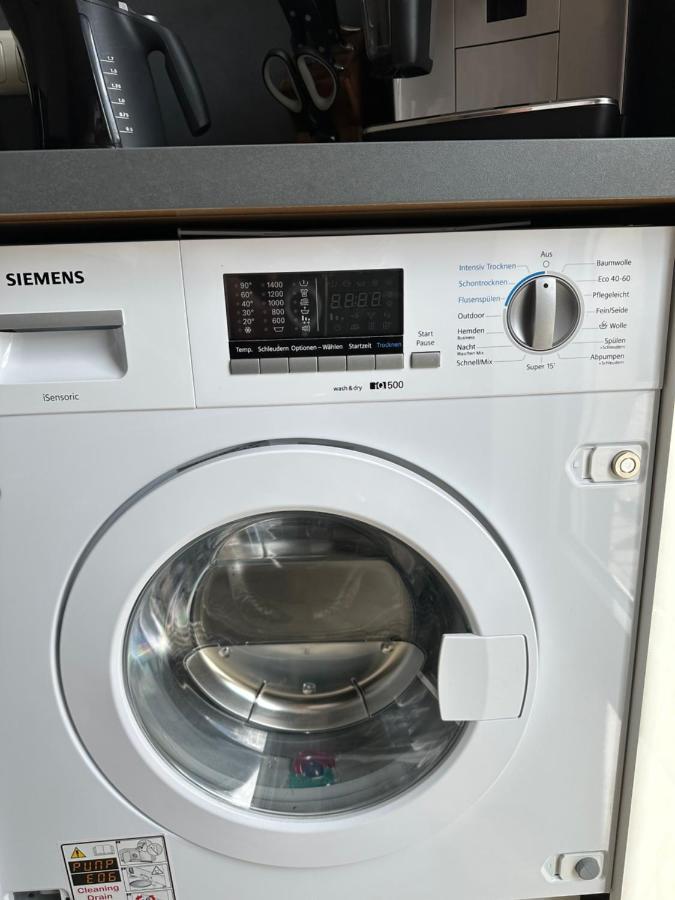 Traumhafte Haushaelfte Mit Kamin, Garten & Whirlpool Apartman Berlin Kültér fotó