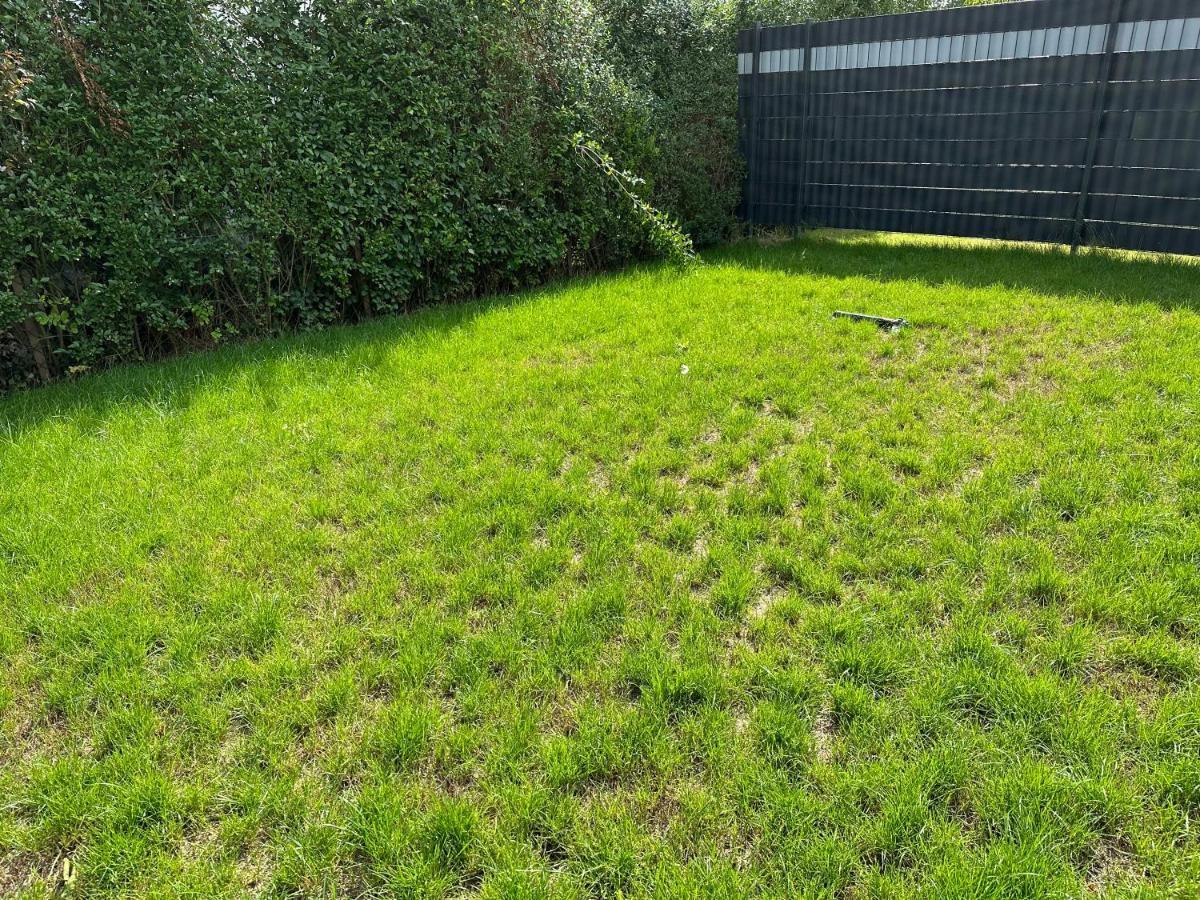 Traumhafte Haushaelfte Mit Kamin, Garten & Whirlpool Apartman Berlin Kültér fotó